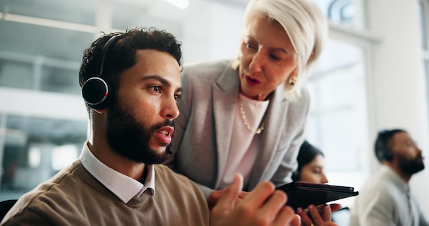 call center coaching business people office help desk contact us with corporate training employees questions consultant with tablet friendly service intern with mentor talk 590464 532645